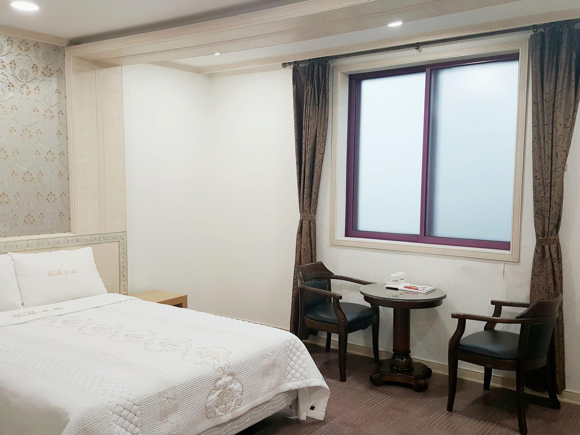 Parkwood Airport Hotel Incheon