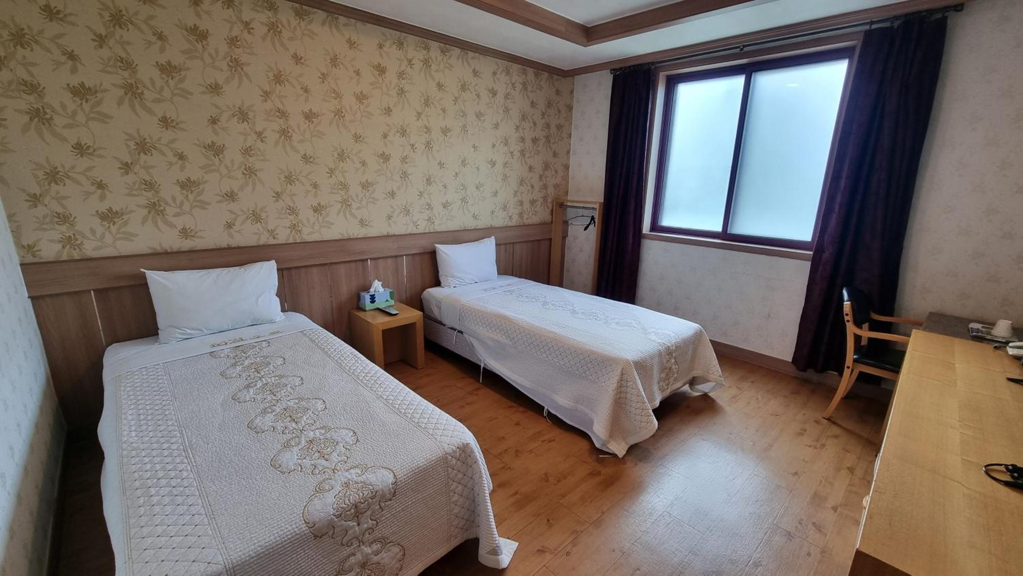 Parkwood Airport Hotel Incheon