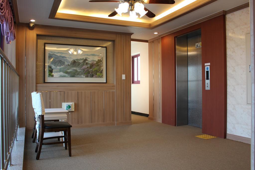 Hotel Parkwood Airport 3*
